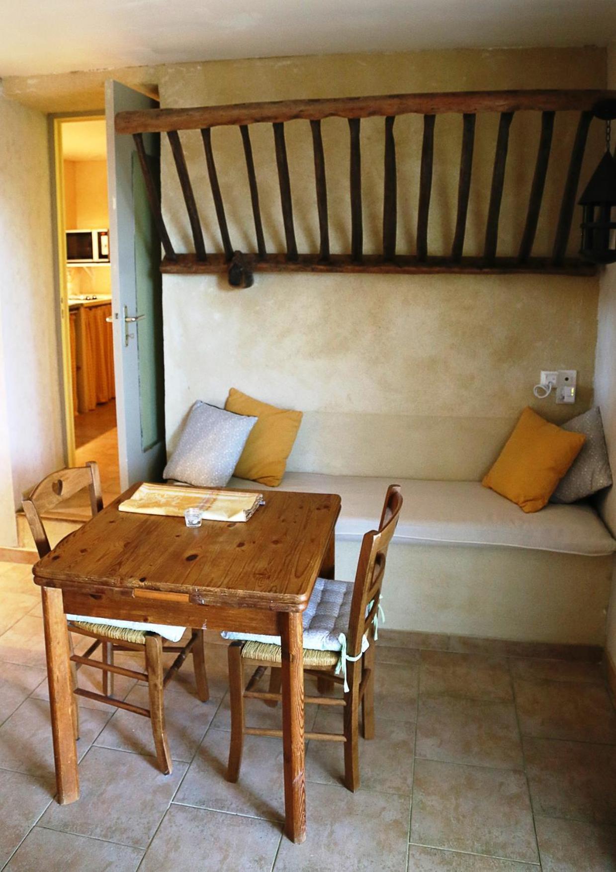 Mas du Clos de l'Escarrat Jonquieres  Habitación foto